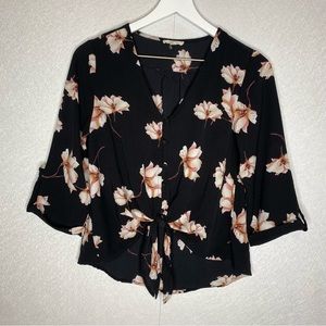 Gilli Floral Cropped High Low Blouse Size Small
